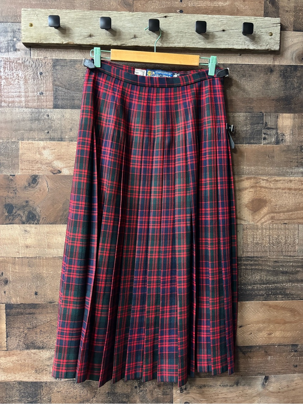 Pleated Tartan Midi Skirt in Red and Green – Classic Schoolgirl Style